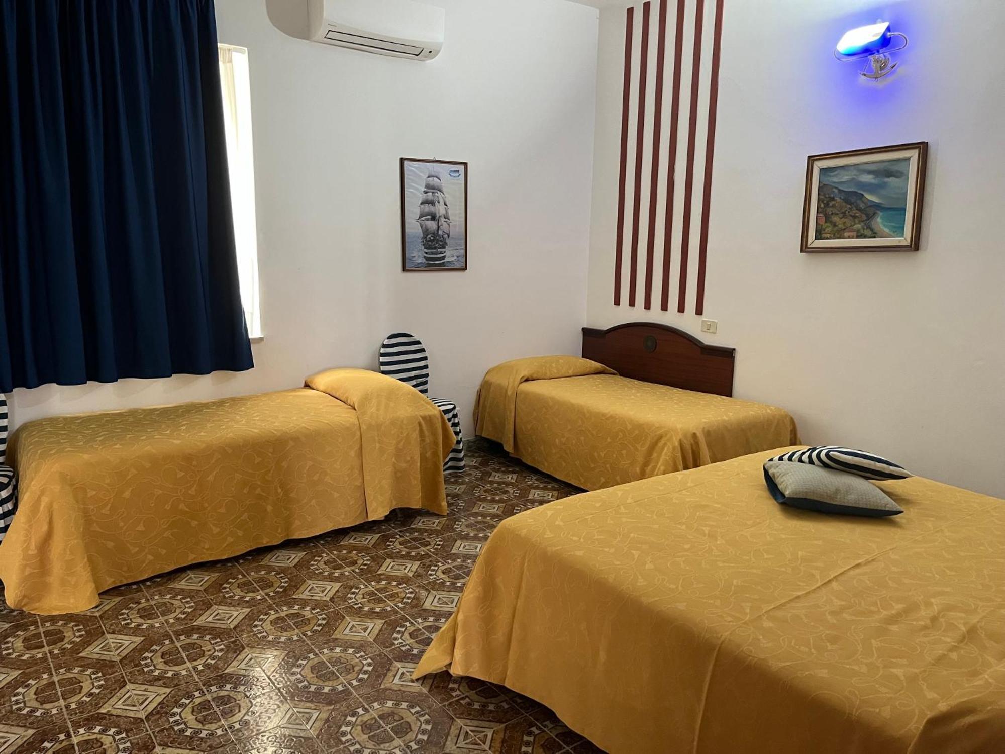 Hotel La Carruba Cetraro Exterior photo