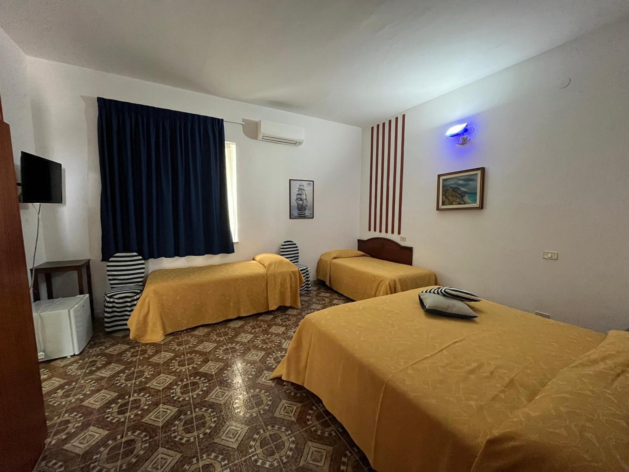 Hotel La Carruba Cetraro Exterior photo